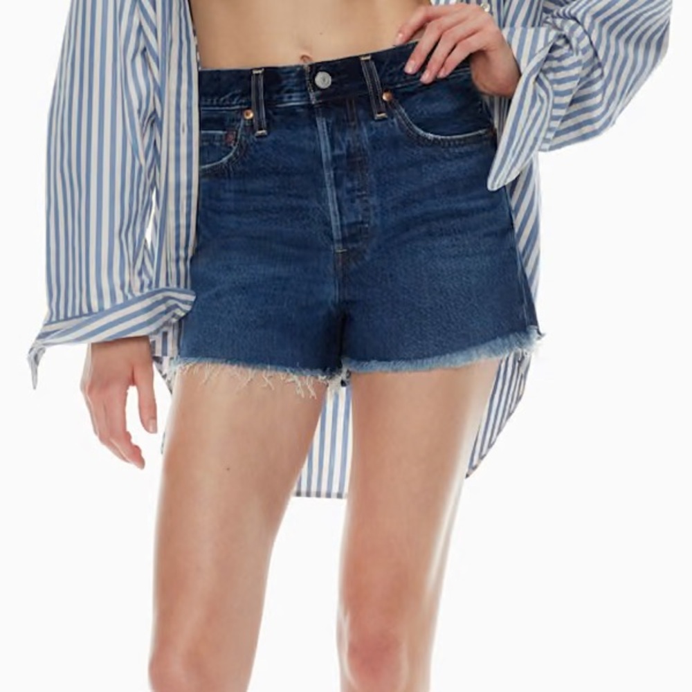 Levi’s Ribcage Shorts